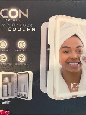 ICON Beauty Mirror Door Mini Cooler - White never opened box